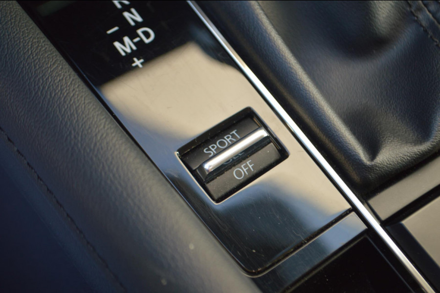 Mazda 3 2.0 e-SkyActiv-X Hybrid 186 Luxury TREKHAAK|LEER|BOSE AUDIO