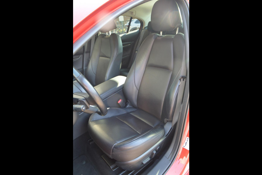 Mazda 3 2.0 e-SkyActiv-X Hybrid 186 Luxury TREKHAAK|LEER|BOSE AUDIO