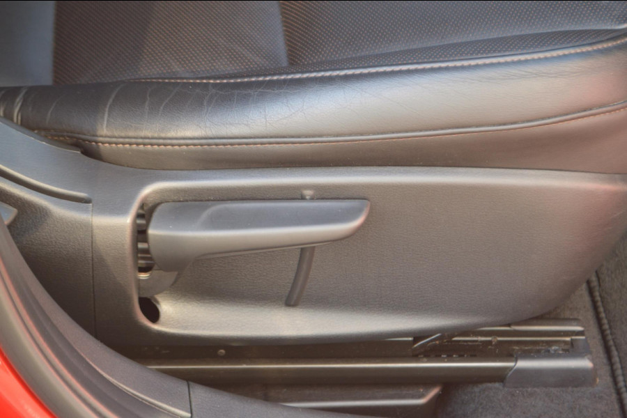 Mazda 3 2.0 e-SkyActiv-X Hybrid 186 Luxury TREKHAAK|LEER|BOSE AUDIO