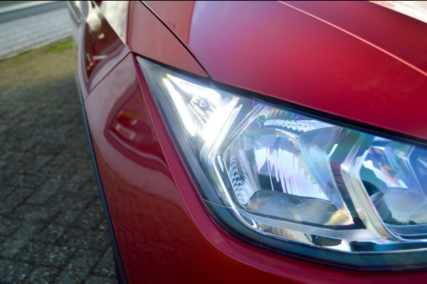 Seat Arona 1.0 TSI Style Business Intense BEATS AUDIO|CAMERA|DAB+|NAVI | Cruise adaptief | 2 nwe banden