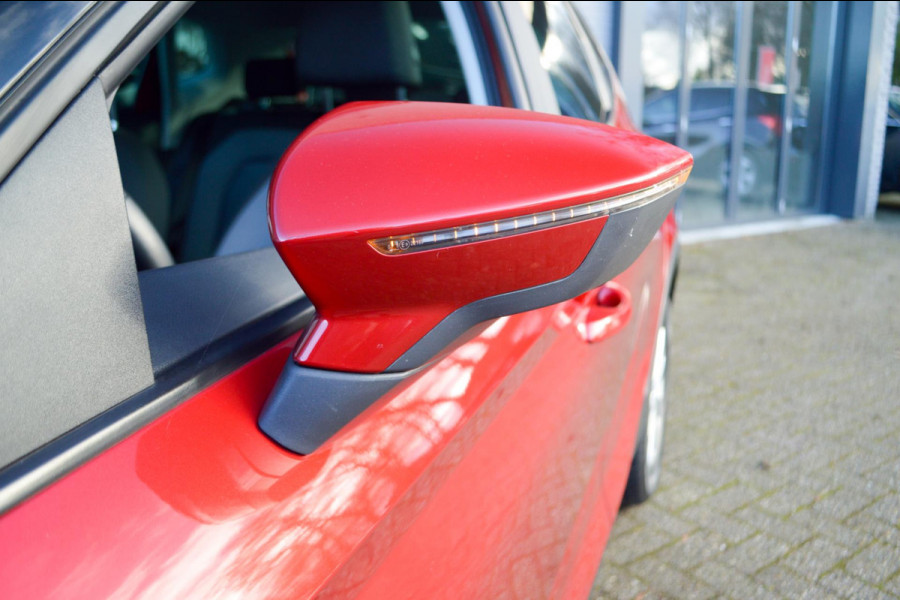 Seat Arona 1.0 TSI Style Business Intense BEATS AUDIO|CAMERA|DAB+|NAVI | Cruise adaptief | 2 nwe banden