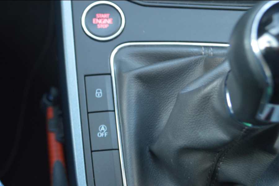 Seat Arona 1.0 TSI Style Business Intense BEATS AUDIO|CAMERA|DAB+|NAVI | Cruise adaptief | 2 nwe banden