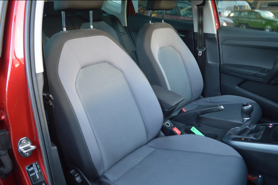 Seat Arona 1.0 TSI Style Business Intense BEATS AUDIO|CAMERA|DAB+|NAVI | Cruise adaptief | 2 nwe banden