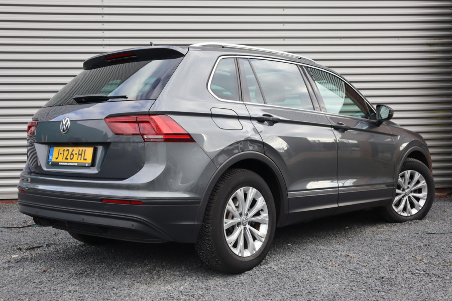 Volkswagen Tiguan 1.5 TSI Pano / Trekhaak / Massage Stoel / LED / Stoelverwarming / Camera /