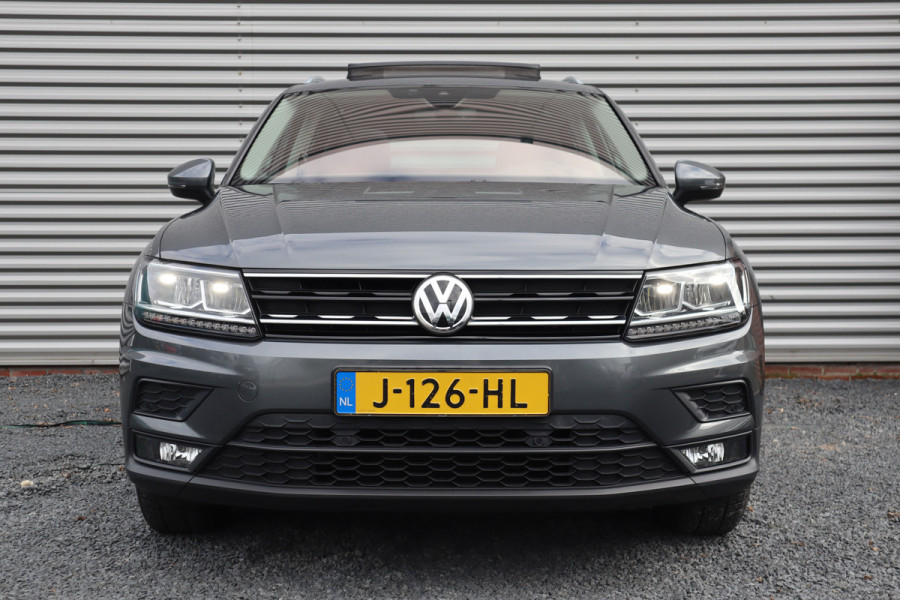 Volkswagen Tiguan 1.5 TSI Pano / Trekhaak / Massage Stoel / LED / Stoelverwarming / Camera /