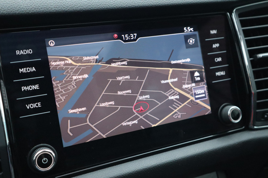 Škoda Kodiaq 1.5 TSI Business Edition Pano / Canton / 19inch / Camera / Dodehoek / NL-Auto