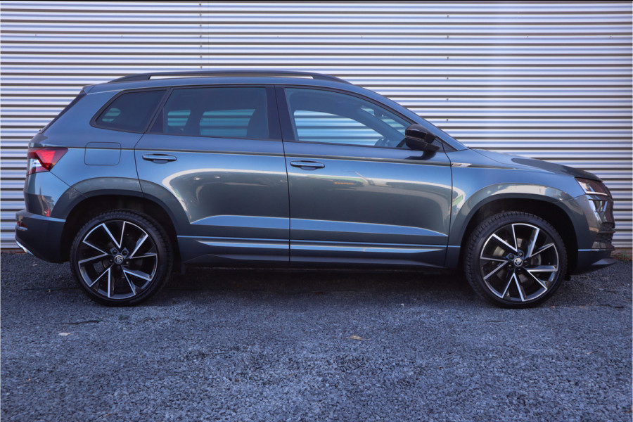 Škoda Karoq 1.5 TSI Sportline Business Digital Dash / Canton / Trekhaak / 19inch Stoelverwarming /