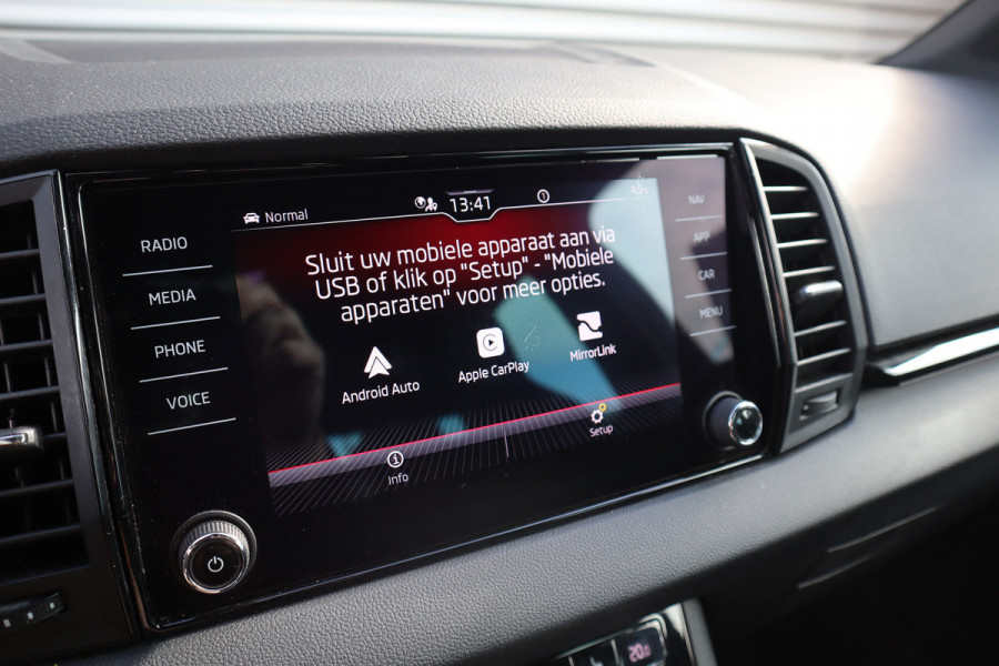 Škoda Karoq 1.5 TSI Sportline Business Digital Dash / Canton / Trekhaak / 19inch Stoelverwarming /