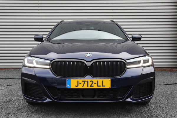 BMW 5 Serie Touring 530i xDrive M-Sport High Executive Achteras Sturing / Trekhaak / 360 Camera / Adaptieve Cruise