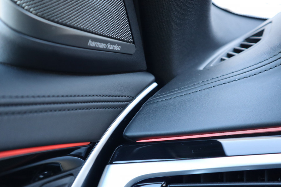 BMW 5 Serie Touring 530e High Executive Pano / Stoelventilatie / Individual / Leder dashboard / Zeer compleet /