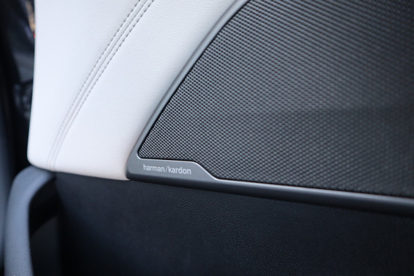BMW 5 Serie Touring 530e High Executive Pano / Stoelventilatie / Individual / Leder dashboard / Zeer compleet /