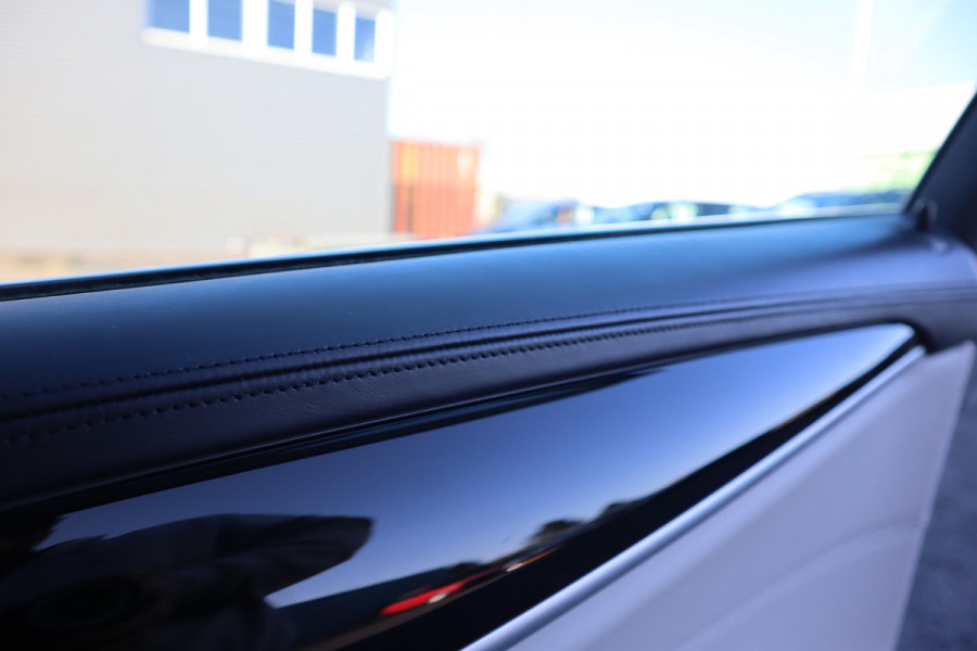 BMW 5 Serie Touring 530e High Executive Pano / Stoelventilatie / Individual / Leder dashboard / Zeer compleet /
