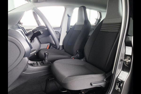 Volkswagen up! 1.0 65 pk | Verlengde garantie | Navigatie via App | Parkeersensoren achter | Achteruitrijcamera | Cruise control | Autom. airco |