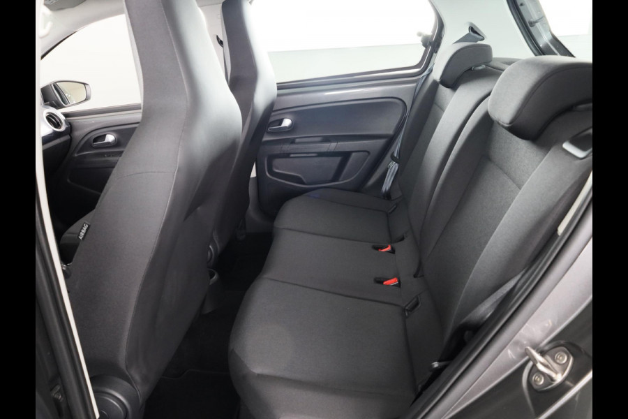 Volkswagen up! 1.0 65 pk | Verlengde garantie | Navigatie via App | Parkeersensoren achter | Achteruitrijcamera | Cruise control | Autom. airco |