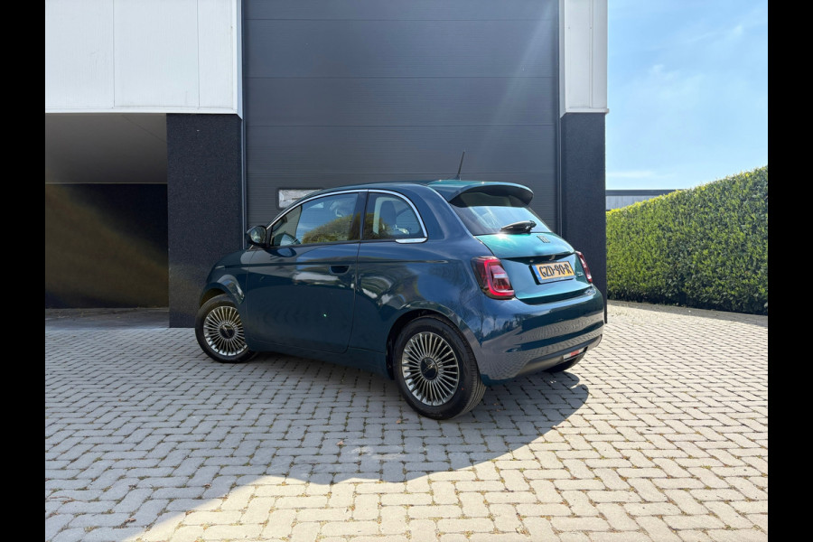 Fiat 500E 42 kWh - CarPlay - Camera - Cruise - Digi dash -PDC