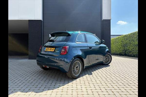 Fiat 500E 42 kWh - CarPlay - Camera - Cruise - Digi dash -PDC