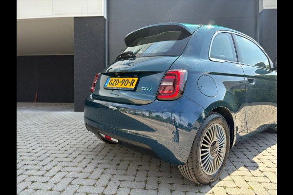 Fiat 500E 42 kWh - CarPlay - Camera - Cruise - Digi dash -PDC