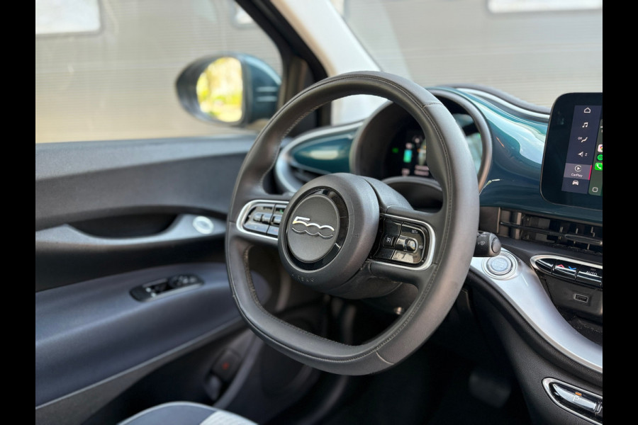 Fiat 500E 42 kWh - CarPlay - Camera - Cruise - Digi dash -PDC