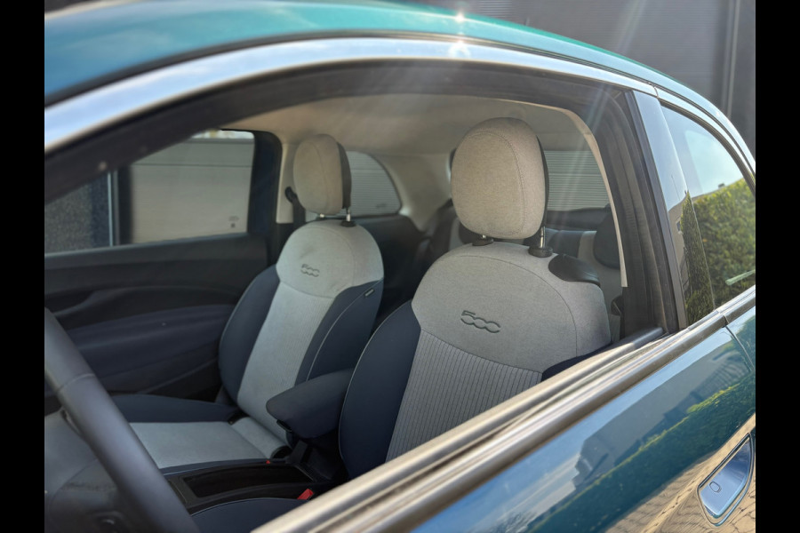 Fiat 500E 42 kWh - CarPlay - Camera - Cruise - Digi dash -PDC