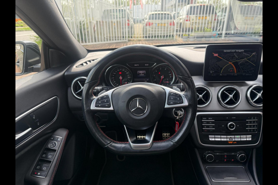 Mercedes-Benz CLA-Klasse Shooting Brake 180 AMG | PANORAMA