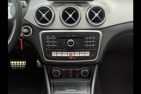 Mercedes-Benz CLA-Klasse Shooting Brake 180 AMG | PANORAMA
