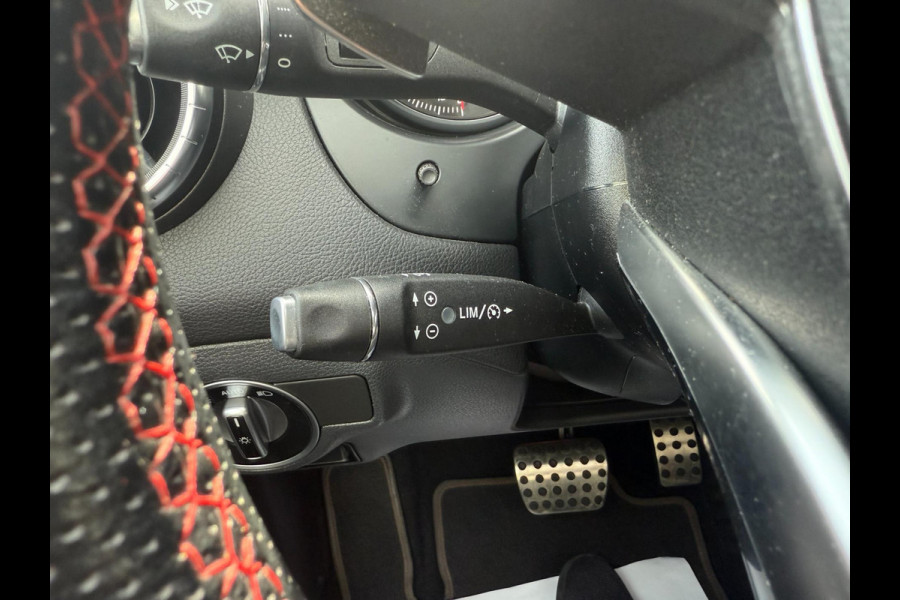 Mercedes-Benz CLA-Klasse Shooting Brake 180 AMG | PANORAMA
