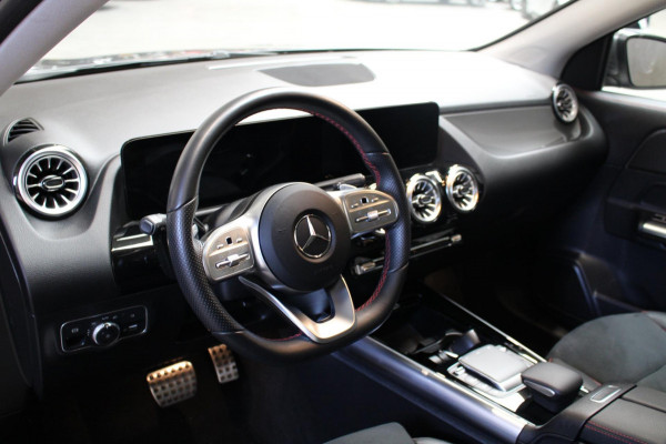 Mercedes-Benz GLA 200 AMG Line Panorama/Camera/Carplay prijs is rijklaar incl 12 maanden bovag