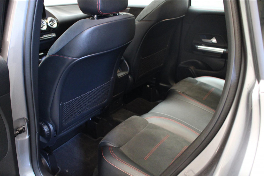 Mercedes-Benz GLA 200 AMG Line Panorama/Camera/Carplay prijs is rijklaar incl 12 maanden bovag