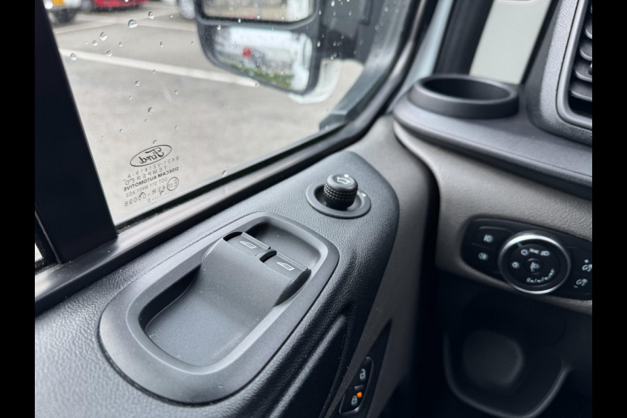 Ford Transit Custom 300 2.0 TDCI L2H1 Airco Stoelverw. PDC Trekhaak
