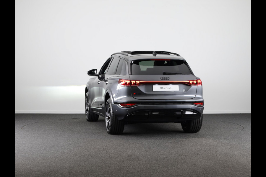 Audi Q6 SQ6 e-tron SQ6 100 kWh Head Up Display, panoramadak, trekhaak, adaptive air suspension, camera's rondom, adapative cruise control