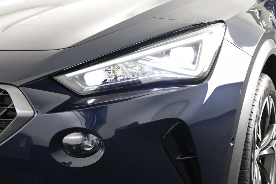 CUPRA Formentor 1.4 e-Hybrid Adrenaline 204 pk Automaat (DSG) | Navigatie via App | Parkeersensoren (Park assist) | Achteruitrijcamera | Adaptieve cruise control | Stoelverwarming |