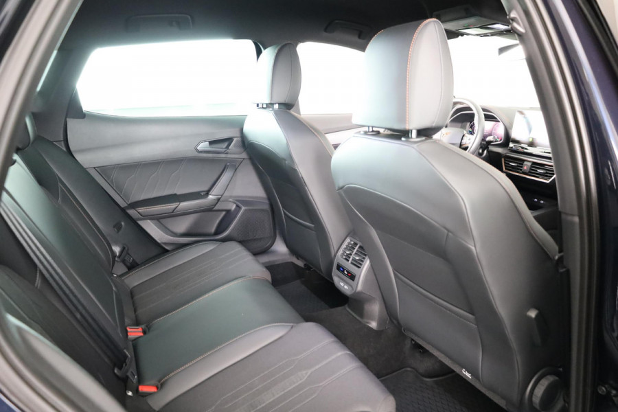 CUPRA Formentor 1.4 e-Hybrid Adrenaline 204 pk Automaat (DSG) | Navigatie via App | Parkeersensoren (Park assist) | Achteruitrijcamera | Adaptieve cruise control | Stoelverwarming |