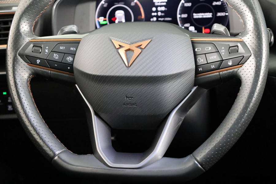 CUPRA Formentor 1.4 e-Hybrid Adrenaline 204 pk Automaat (DSG) | Navigatie via App | Parkeersensoren (Park assist) | Achteruitrijcamera | Adaptieve cruise control | Stoelverwarming |