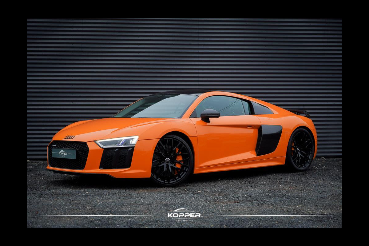 Audi R8 5.2 FSI quattro Plus Akrapovic / Keramisch / B&O / Carbon / Glut Orange Audi R8 5.2 FSI quattro Plus Akrapovic / Keramisch / B&O / Carbon / Glut Orange