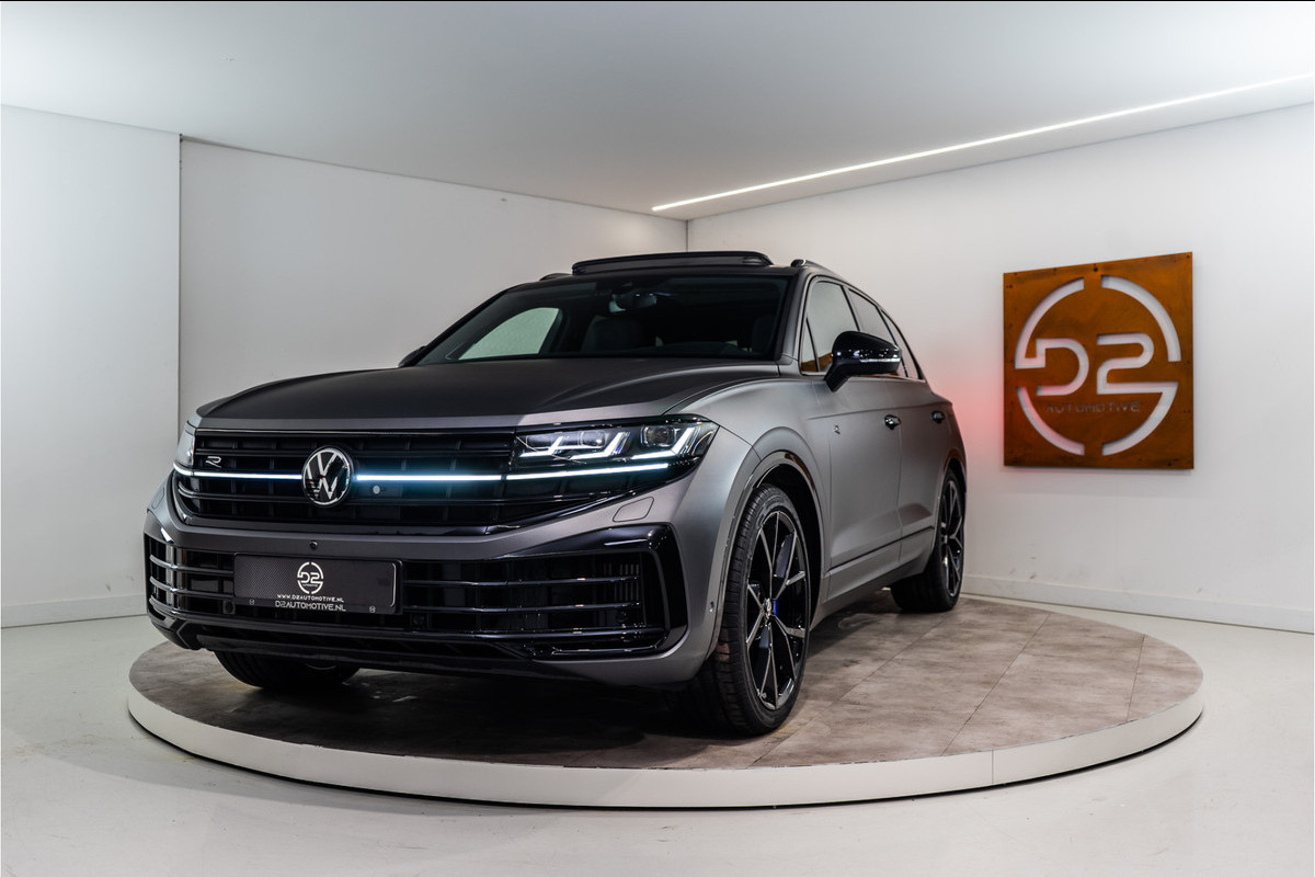 Volkswagen Touareg 3.0 TSi eHybrid 4MOTION R 463PK | JUNI 2024 | VOL OPTIE! Volkswagen Touareg 3.0 TSi eHybrid 4MOTION R 463PK | JUNI 2024 | VOL OPTIE!