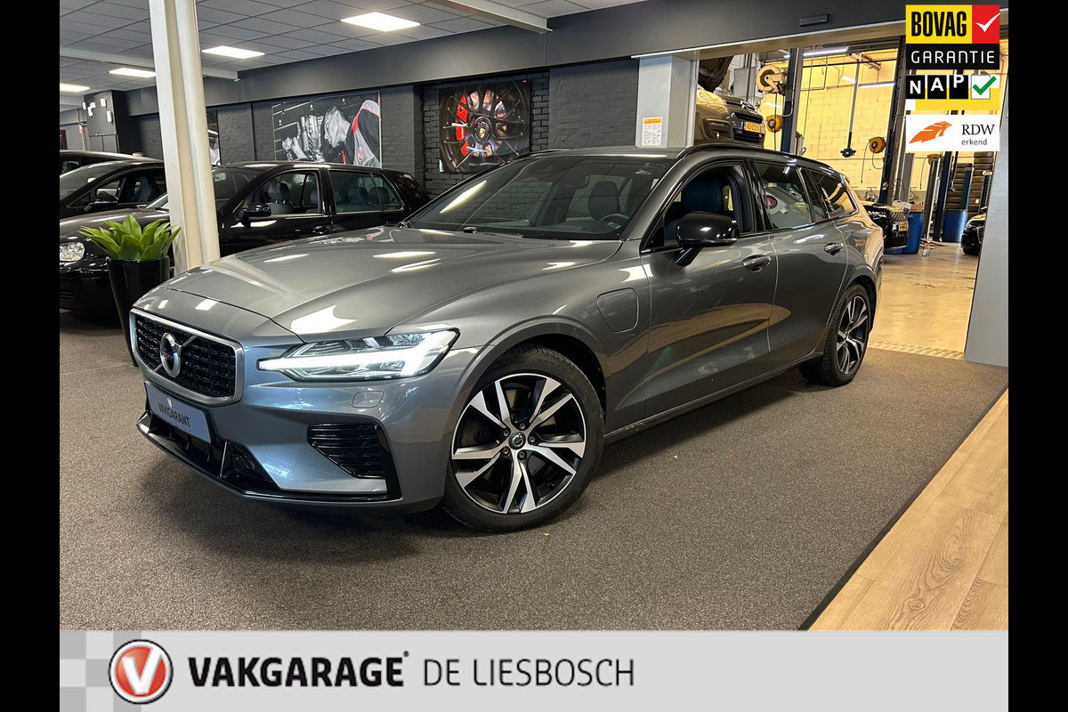 Volvo V60 2.0 T8 Twin Engine AWD R-Design 300pk / Leder / camera / trekhaak / Harman-Kardon Volvo V60 2.0 T8 Twin Engine AWD R-Design 300pk / Leder / camera / trekhaak / Harman-Kardon