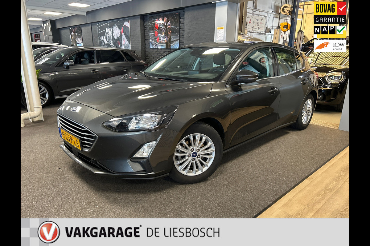 Ford Focus 1.0 EcoBoost Titanium Business / Airco / lane assist / Navigatie Ford Focus 1.0 EcoBoost Titanium Business / Airco / lane assist / Navigatie