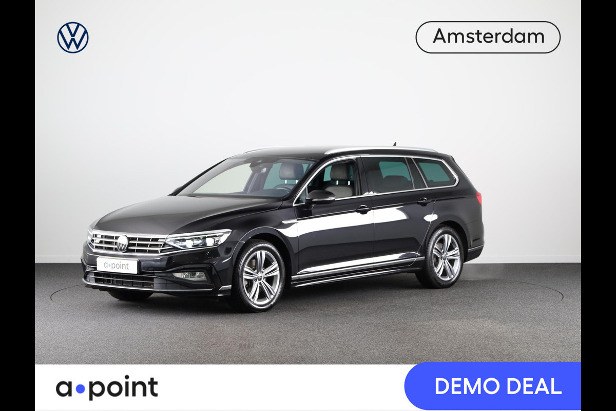 Volkswagen Passat Variant 1.5 TSI R-Line Business 150PK | Automaat (DSG) | Navigatie | Camera | Stoelverwarming | Digitaal dashboard | Led Volkswagen Passat Variant 1.5 TSI R-Line Business 150PK | Automaat (DSG) | Navigatie | Camera | Stoelverwarming | Digitaal dashboard | Led