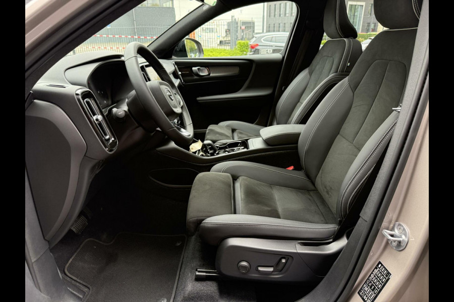Volvo XC40 2.0 B4 Ultimate Dark PANO HARMAN GOOGLE MAPS