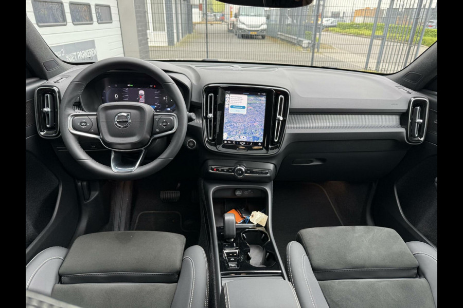 Volvo XC40 2.0 B4 Ultimate Dark PANO HARMAN GOOGLE MAPS