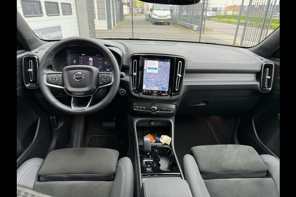 Volvo XC40 2.0 B4 Ultimate Dark PANO HARMAN GOOGLE MAPS