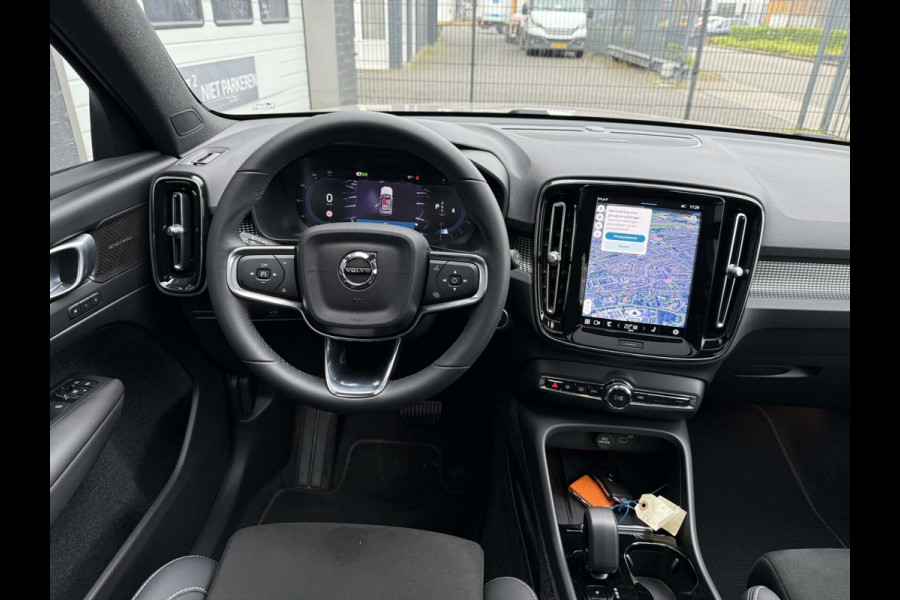 Volvo XC40 2.0 B4 Ultimate Dark PANO HARMAN GOOGLE MAPS
