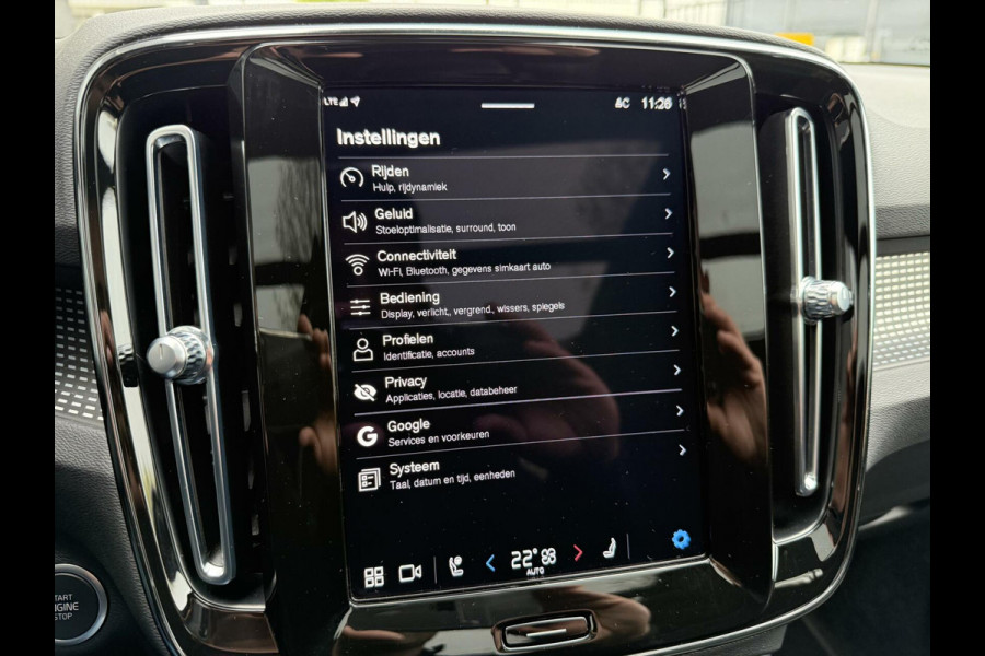 Volvo XC40 2.0 B4 Ultimate Dark PANO HARMAN GOOGLE MAPS