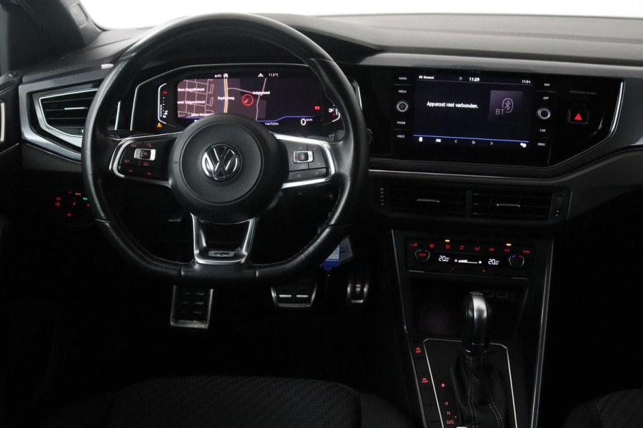 Volkswagen Polo 1.0 TSI Highline (PANORAMADAK, CRUISE ADAPTIEF, AUTOMAAT, ACHTERUITRIJCAMERA, NAVI CARPLAY)