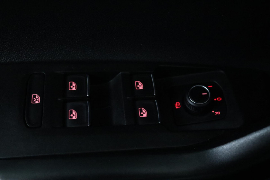 Volkswagen Polo 1.0 TSI Highline (PANORAMADAK, CRUISE ADAPTIEF, AUTOMAAT, ACHTERUITRIJCAMERA, NAVI CARPLAY)