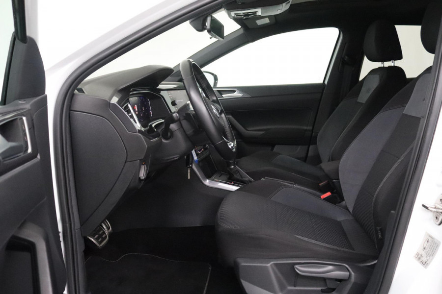 Volkswagen Polo 1.0 TSI Highline (PANORAMADAK, CRUISE ADAPTIEF, AUTOMAAT, ACHTERUITRIJCAMERA, NAVI CARPLAY)