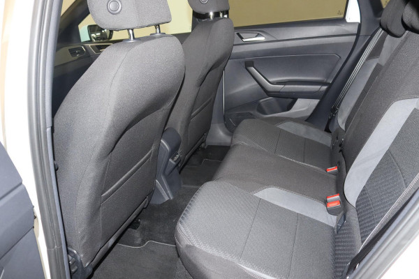 Volkswagen Polo 1.0 TSI Highline (PANORAMADAK, CRUISE ADAPTIEF, AUTOMAAT, ACHTERUITRIJCAMERA, NAVI CARPLAY)
