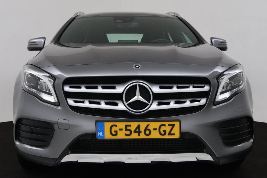 Mercedes-Benz GLA 180 Business Solution AMG (TREKHAAK, AUTOMAAT, CAMERA, NAVIGATIE, STOELVERWARMING)