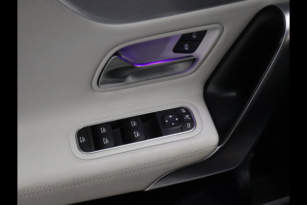 Mercedes-Benz CLA-Klasse Shooting Brake 250 AMG Sport [SFEERVERLICHTING, APPLE CARPLAY, CAMERA, TREKHAAK, VOL LEDER, STOELVERWARMING, PDC V+A, CRUISE, NIEUWSTAAT]
