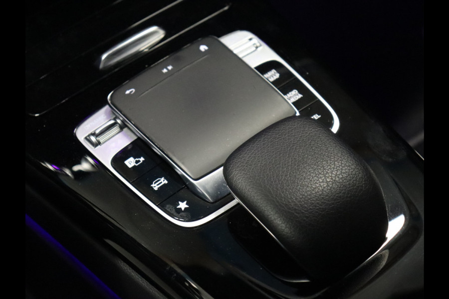 Mercedes-Benz CLA-Klasse Shooting Brake 250 AMG Sport [SFEERVERLICHTING, APPLE CARPLAY, CAMERA, TREKHAAK, VOL LEDER, STOELVERWARMING, PDC V+A, CRUISE, NIEUWSTAAT]